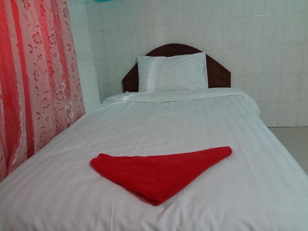 Capitol 3 Guesthouse Phnom Penh Exterior photo