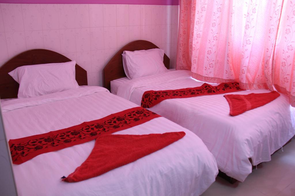 Capitol 3 Guesthouse Phnom Penh Exterior photo