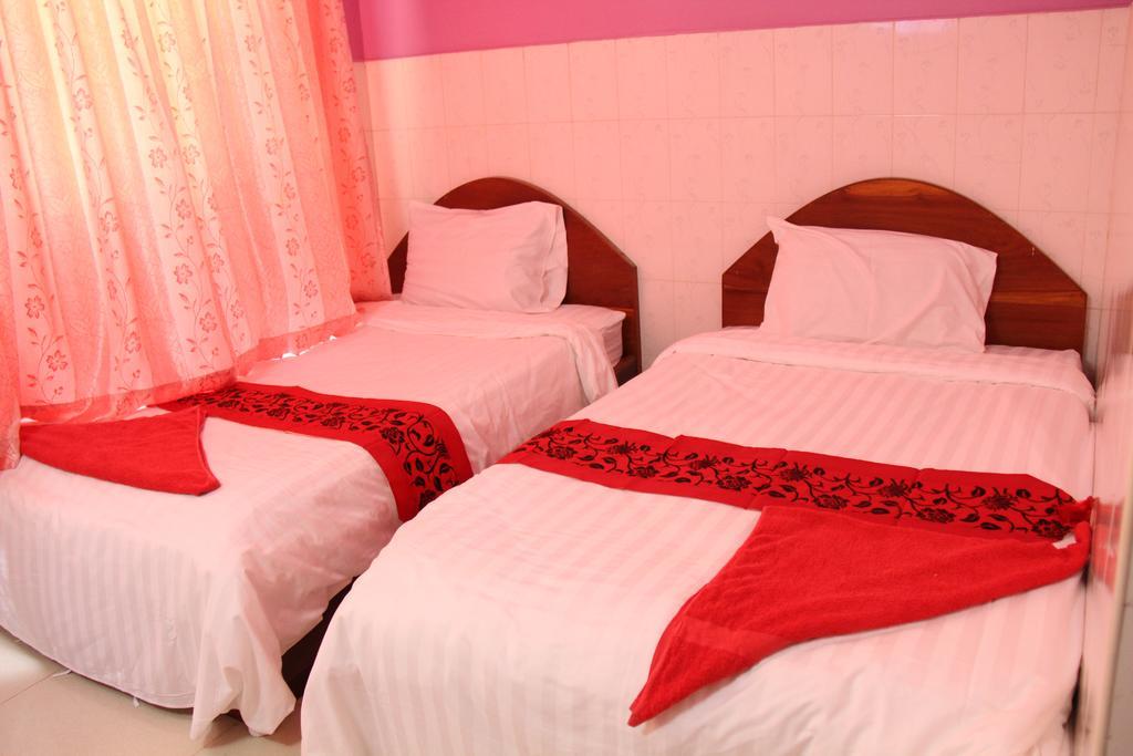 Capitol 3 Guesthouse Phnom Penh Exterior photo